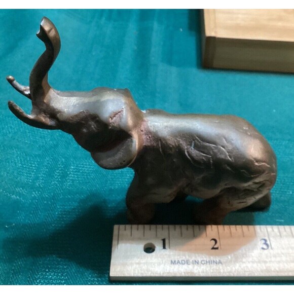 Tiny Vintage Brass Elephant Small Statue Sculpture Paper Weight Home Decor - Picture 5 of 9